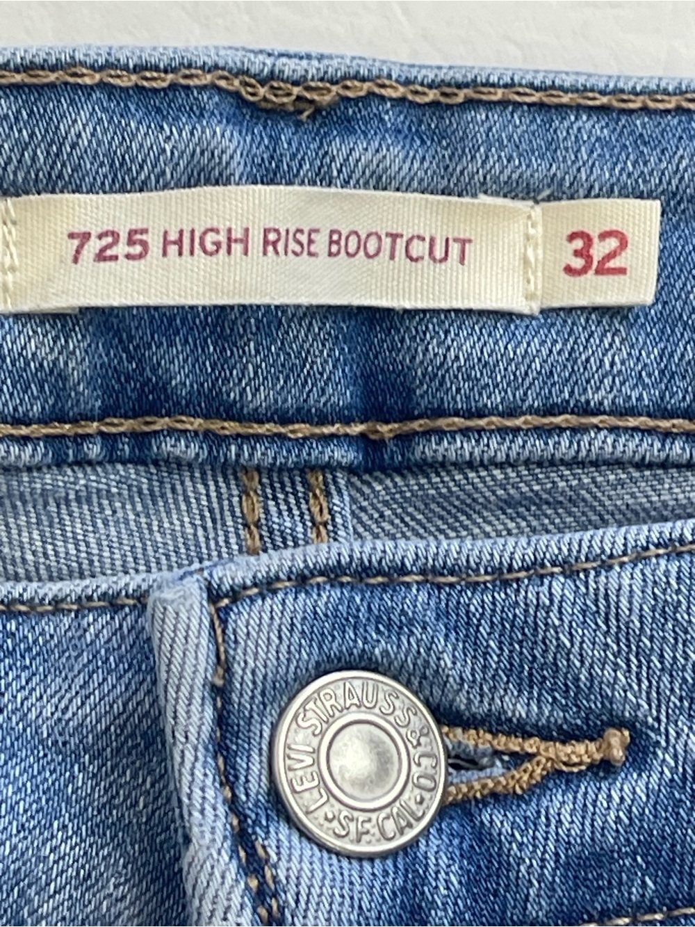 Levi’s 725 High Rise Bootcut Jeans Light Wash Stretch Women’s W32 L32 - Picture 12 of 14